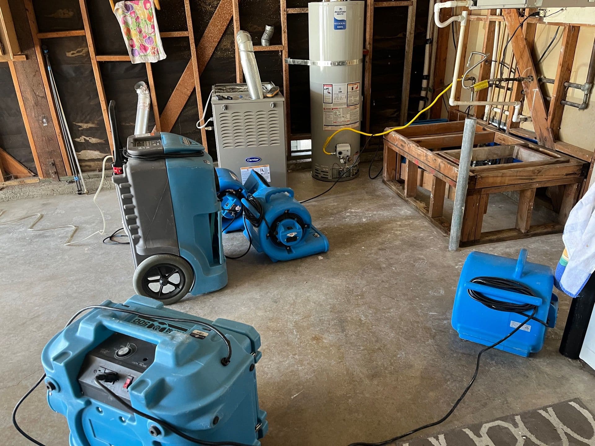 Swift Response to Water Heater Leak in Fontana image